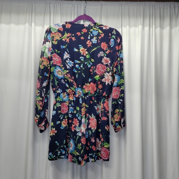 the Hanger shorts romper size med - Picture 2 of 7